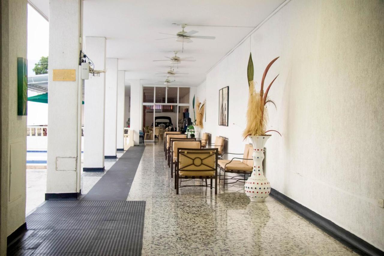Hotel Mall Santana Del Rio La Dorada Luaran gambar